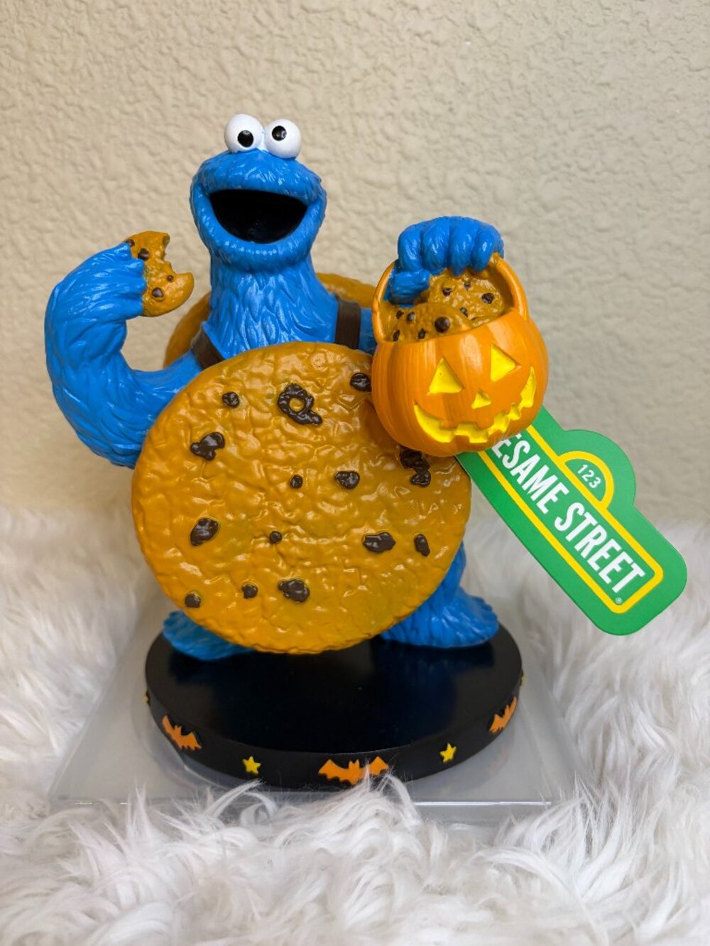 Sesame Street Cookie Monster Halloween Pumpkin Cookie Figurine NWT